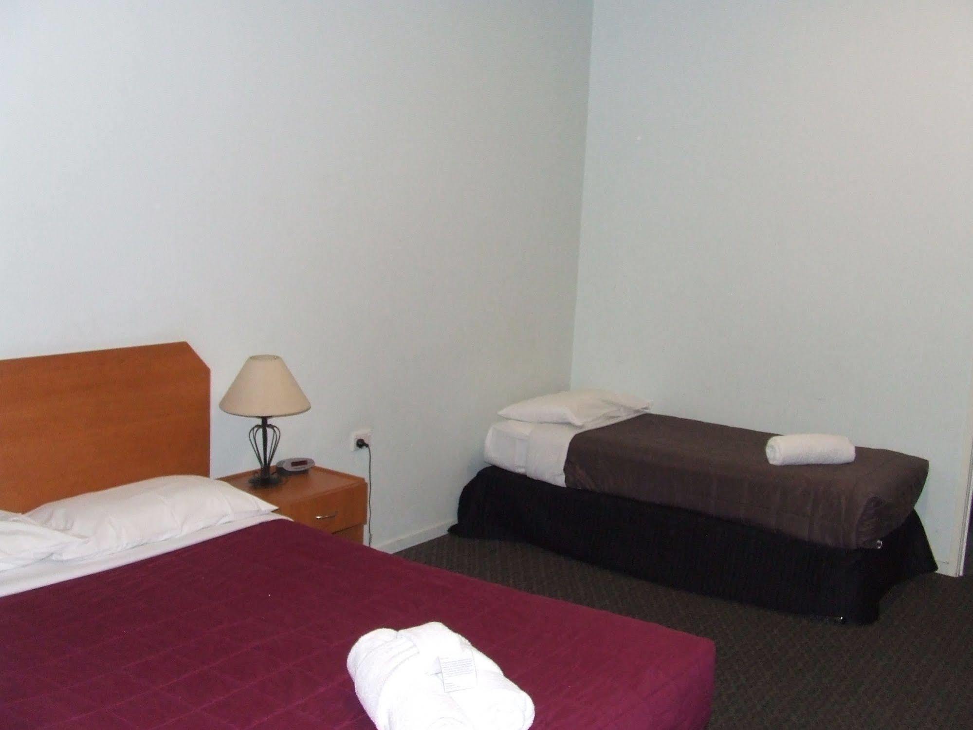 Harbour City Motel 格拉德斯通 外观 照片